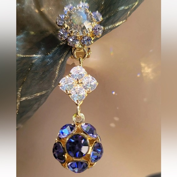Vintage Designer Purple Crystal Clip-on Earrings - Picture 3 of 3